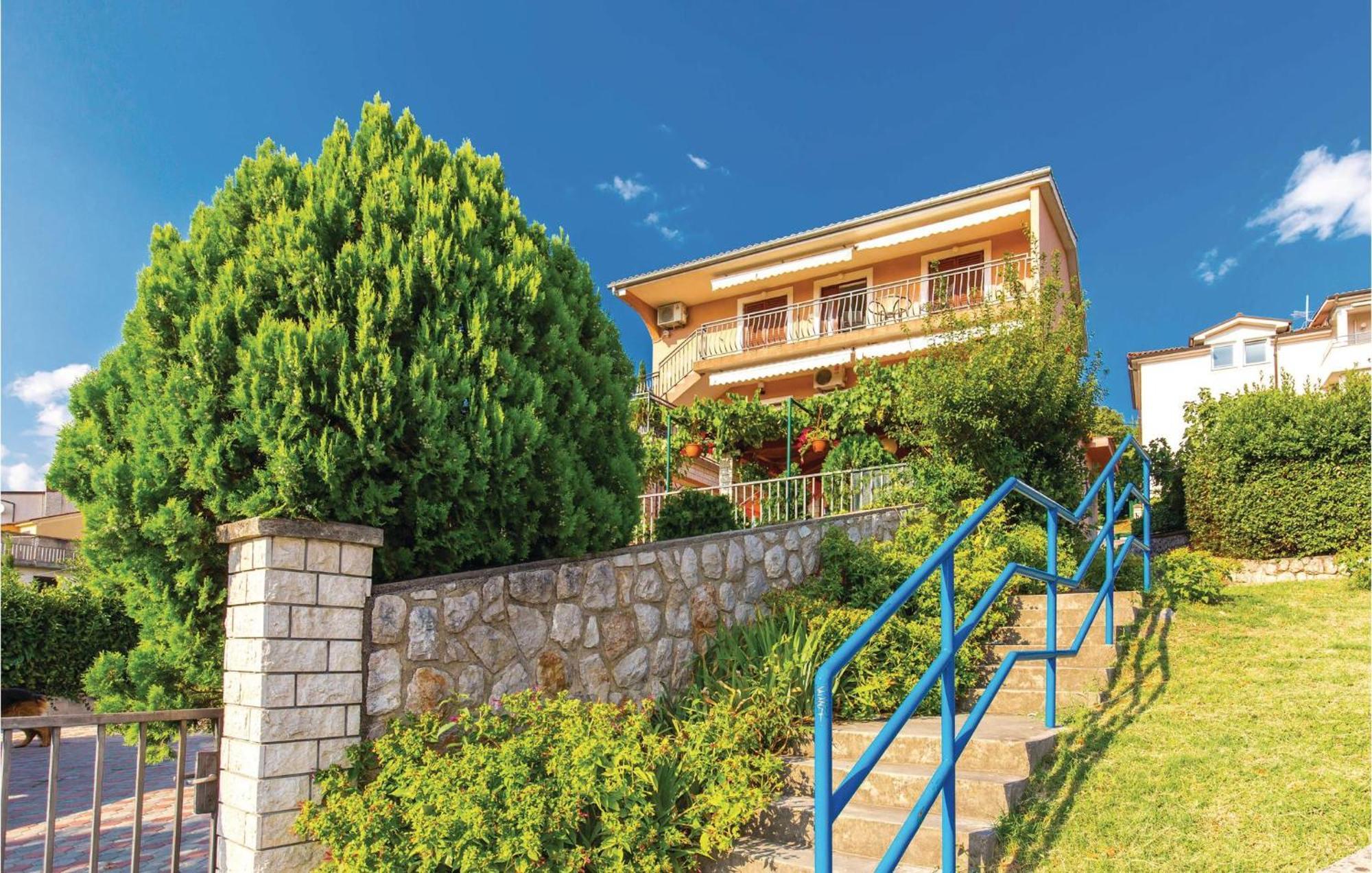 2 Bedroom Gorgeous Apartment In Kostrena Dış mekan fotoğraf